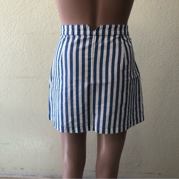 Forever 21 Women’s Size M Blue/White Stripes Mini Short Skirt Side Zip Casual - Picture 2 of 16